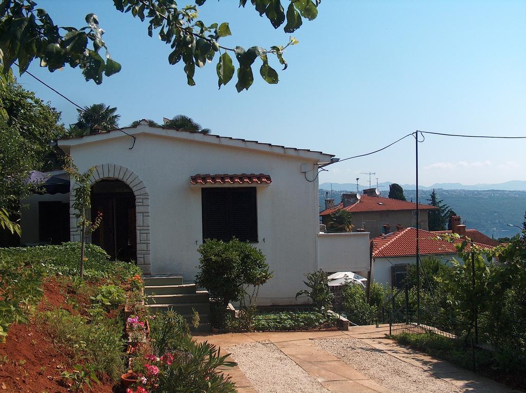 Sunflower Apartment Opatija Room photo